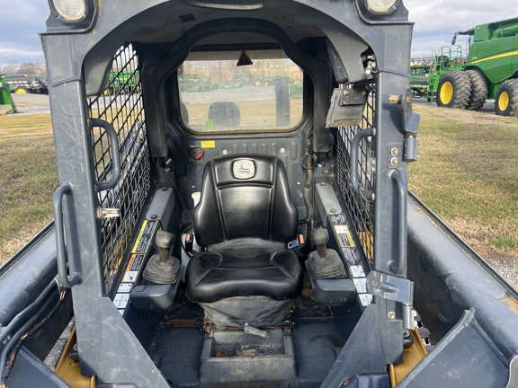 Photo of 2019 John Deere 325G