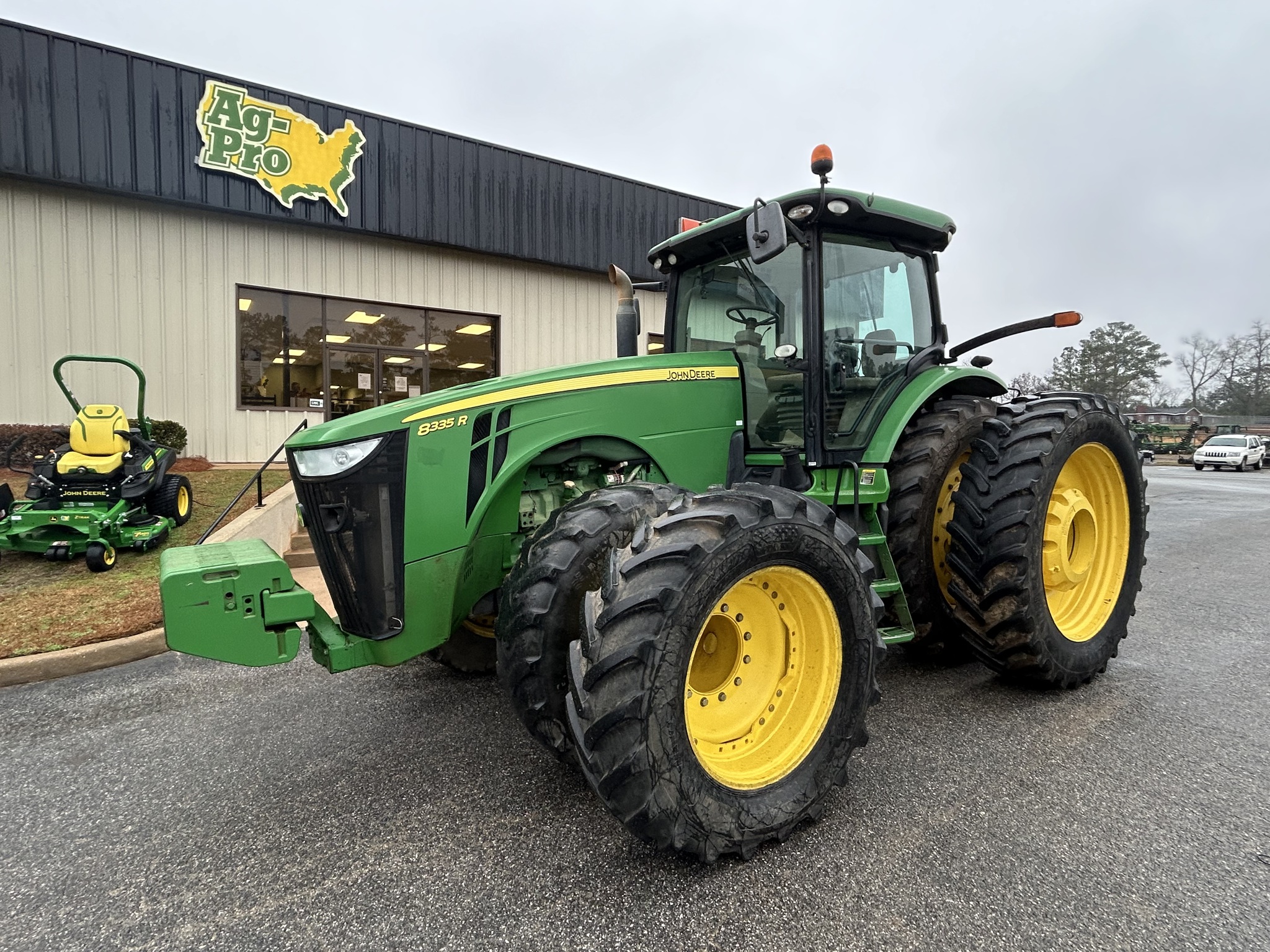 2012 John Deere 8335R Image 1