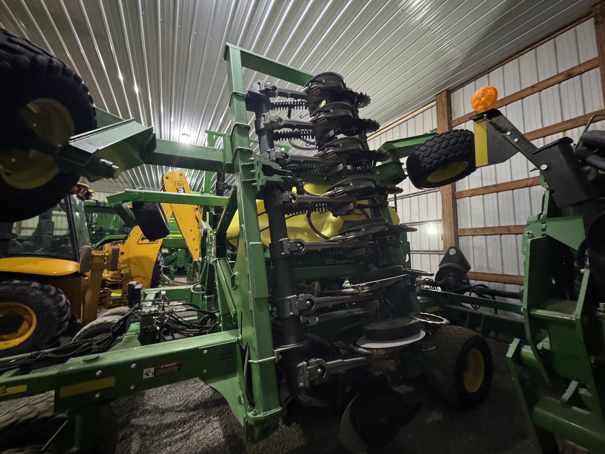 2005 John Deere 1690 Image 3