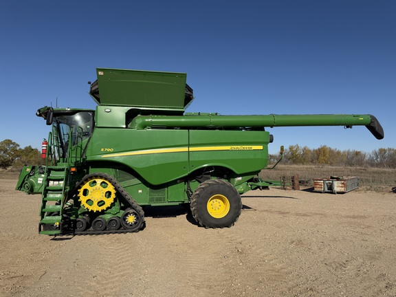 2024 John Deere S790 - Photo6