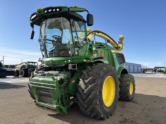 Used 2024 John Deere 9500 Self Propelled Forage Harvesters at Horizon Ag & Turf in Lloydminster, AB - Photo4