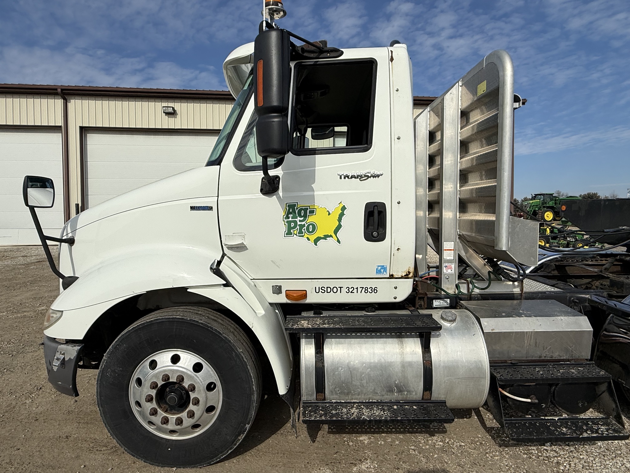 2010 International TK Image 3