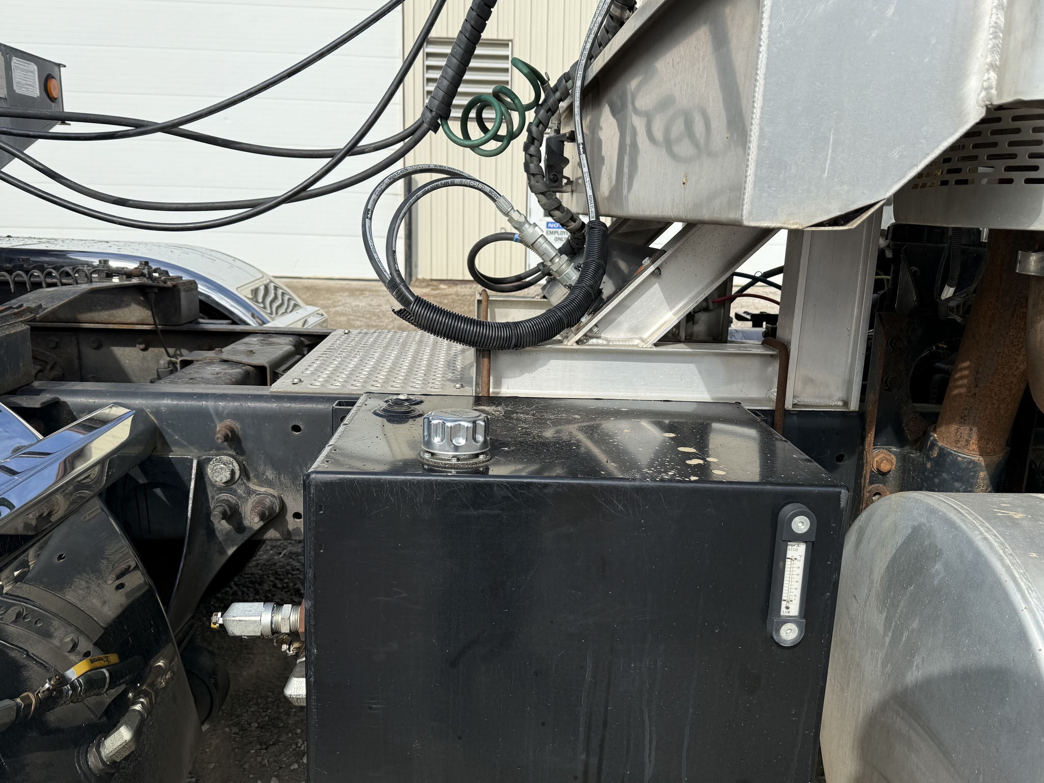 2010 International TK Image 8