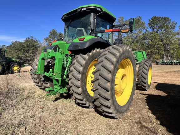 2025 John Deere 8R 340 Photo 3