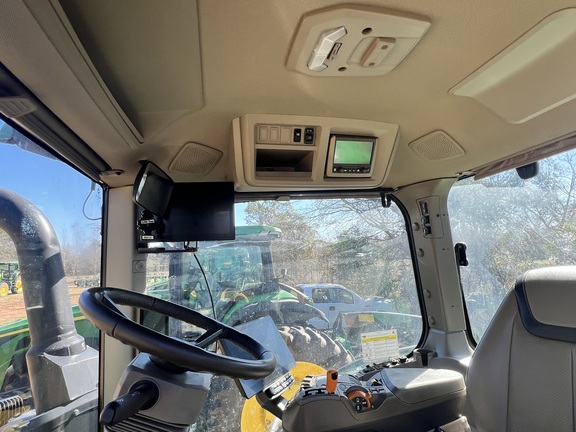 2025 John Deere 8R 340 Photo 6