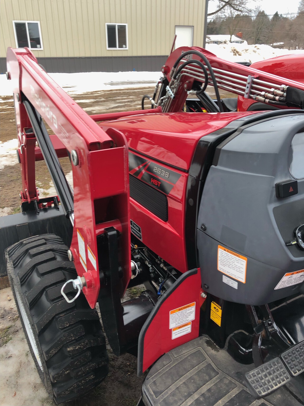 2024 Mahindra 2638 Image 3