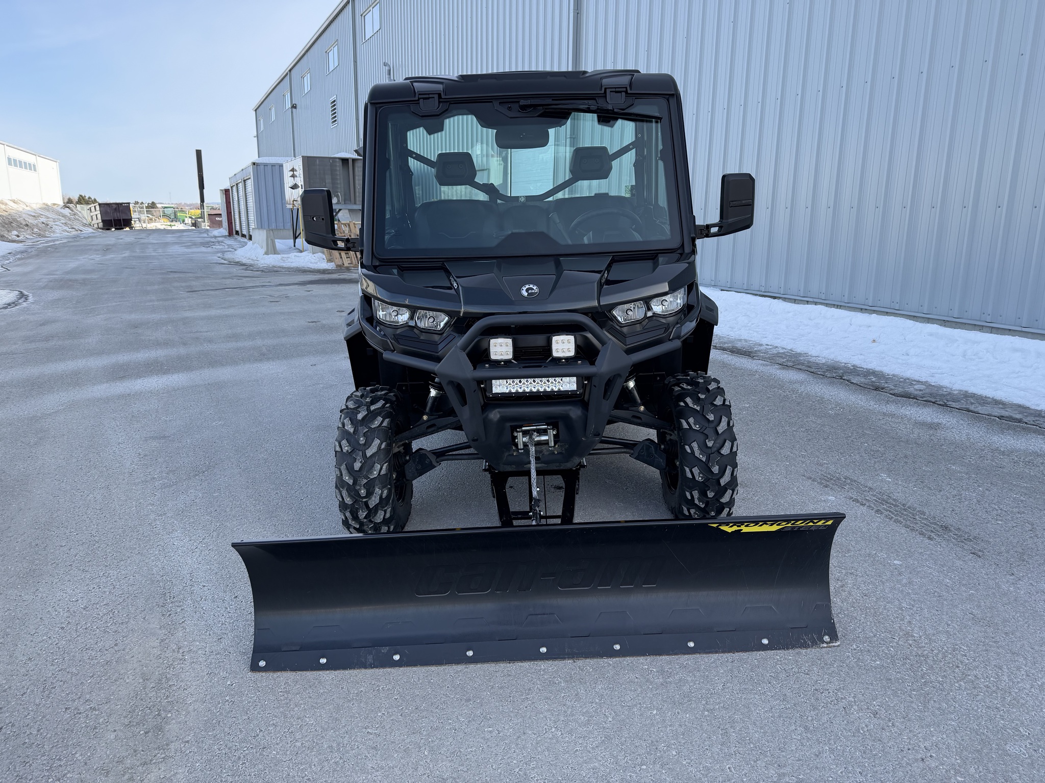 2023 Can-Am Defender XT HD10 Image 3