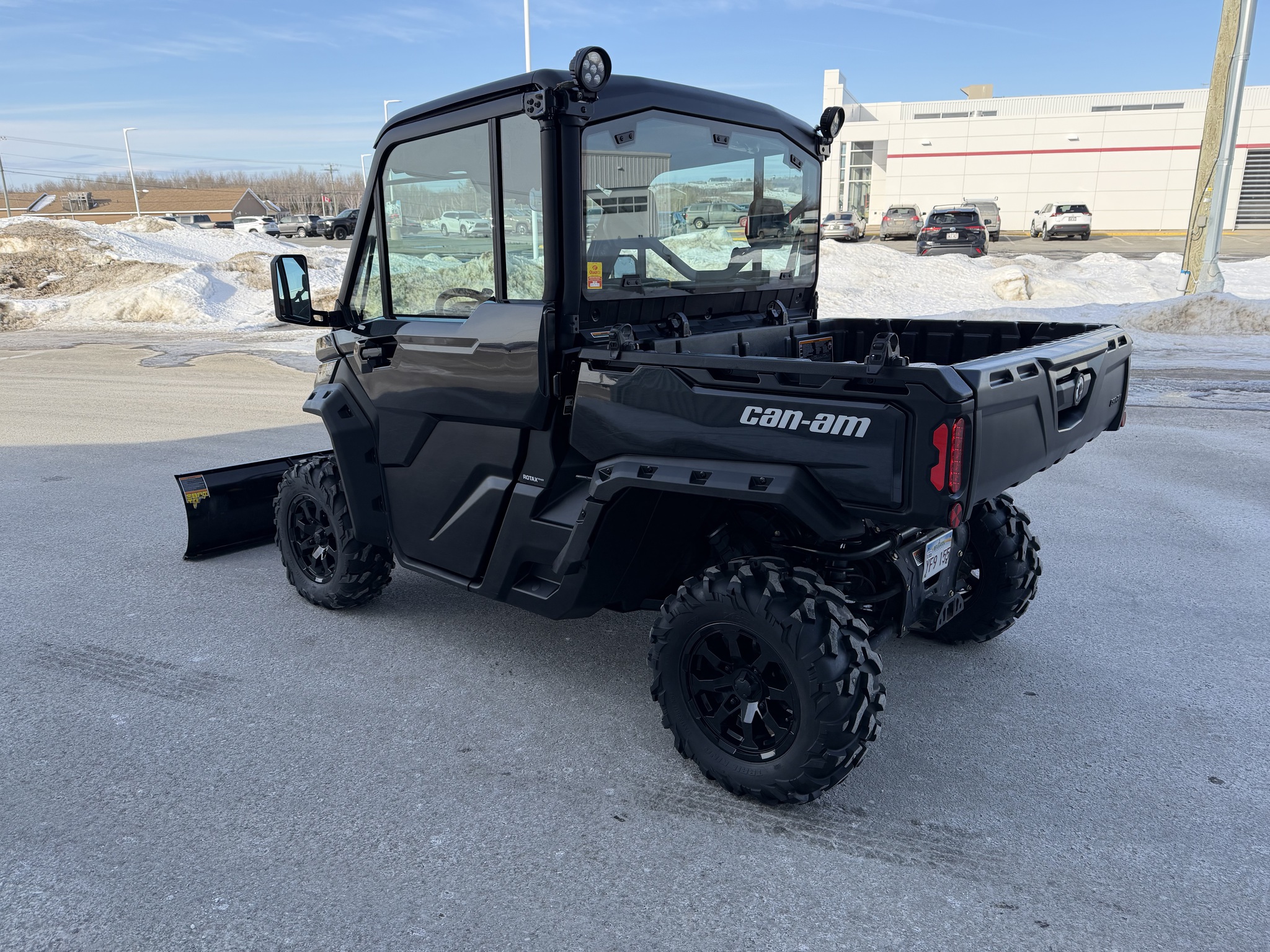 2023 Can-Am Defender XT HD10 Image 6