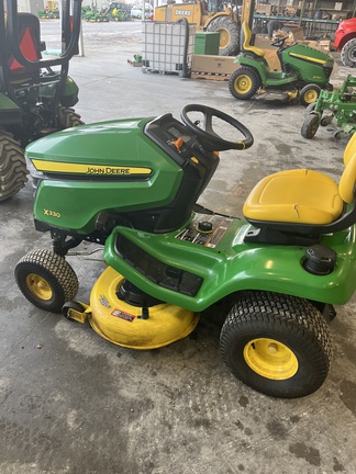 Photo of 2016 John Deere X330