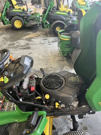 Photo of 2016 John Deere X330