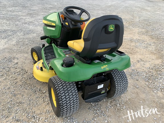 Photo of 2016 John Deere X330