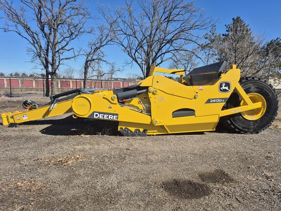 2023 John Deere 2412D E