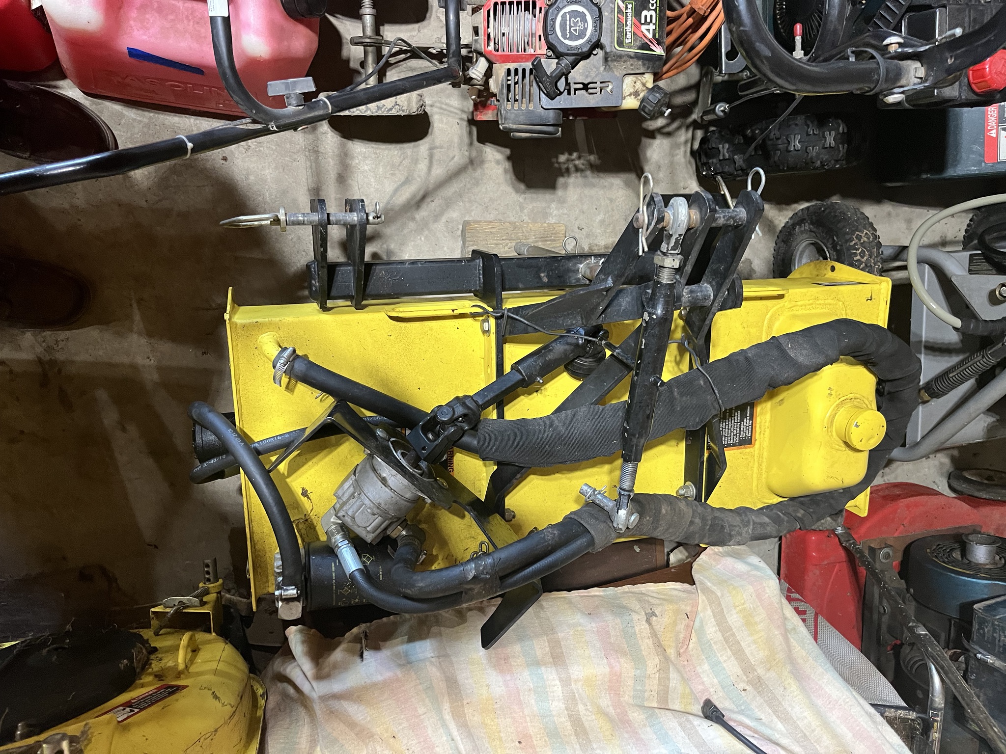 John Deere 42 HYD TILLER (X700) Image 1