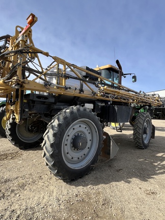 Used 2013 RoGator RG900 Self Propelled Sprayers at Horizon Ag & Turf in Falher, AB - Photo3
