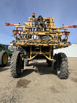 Used 2013 RoGator RG900 Self Propelled Sprayers at Horizon Ag & Turf in Falher, AB - Photo4