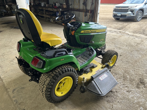 2021 John Deere X758 - Photo5
