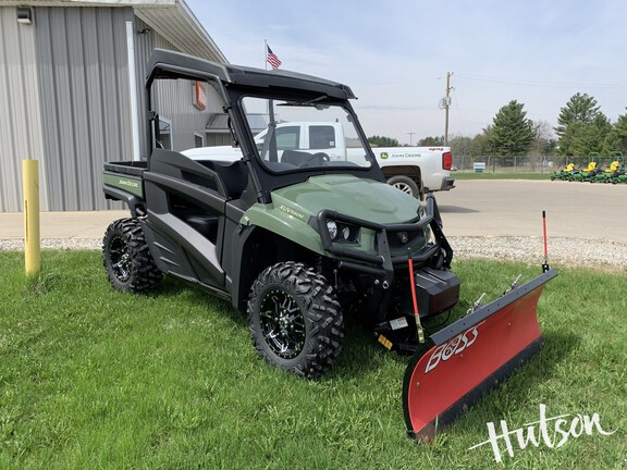 Photo of 2023 John Deere XUV 590M