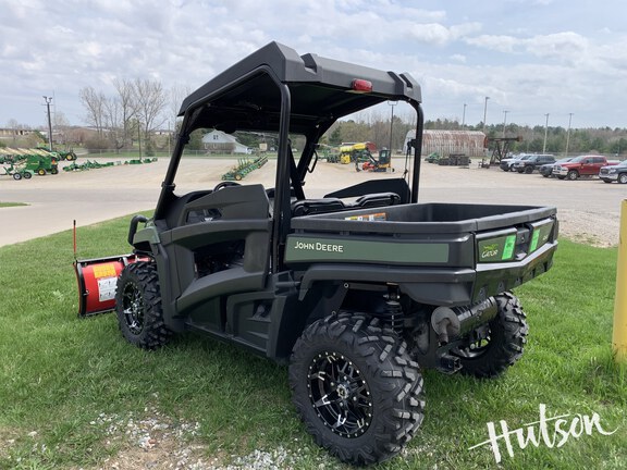 Photo of 2023 John Deere XUV 590M