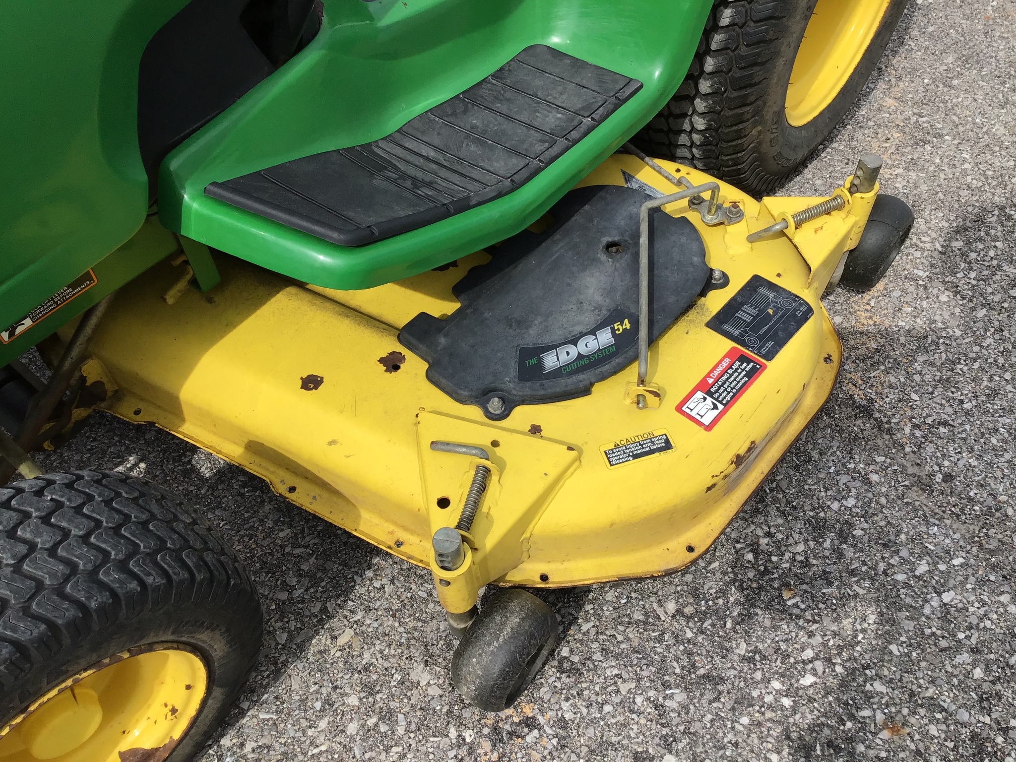 2003 John Deere GT245 Image 25