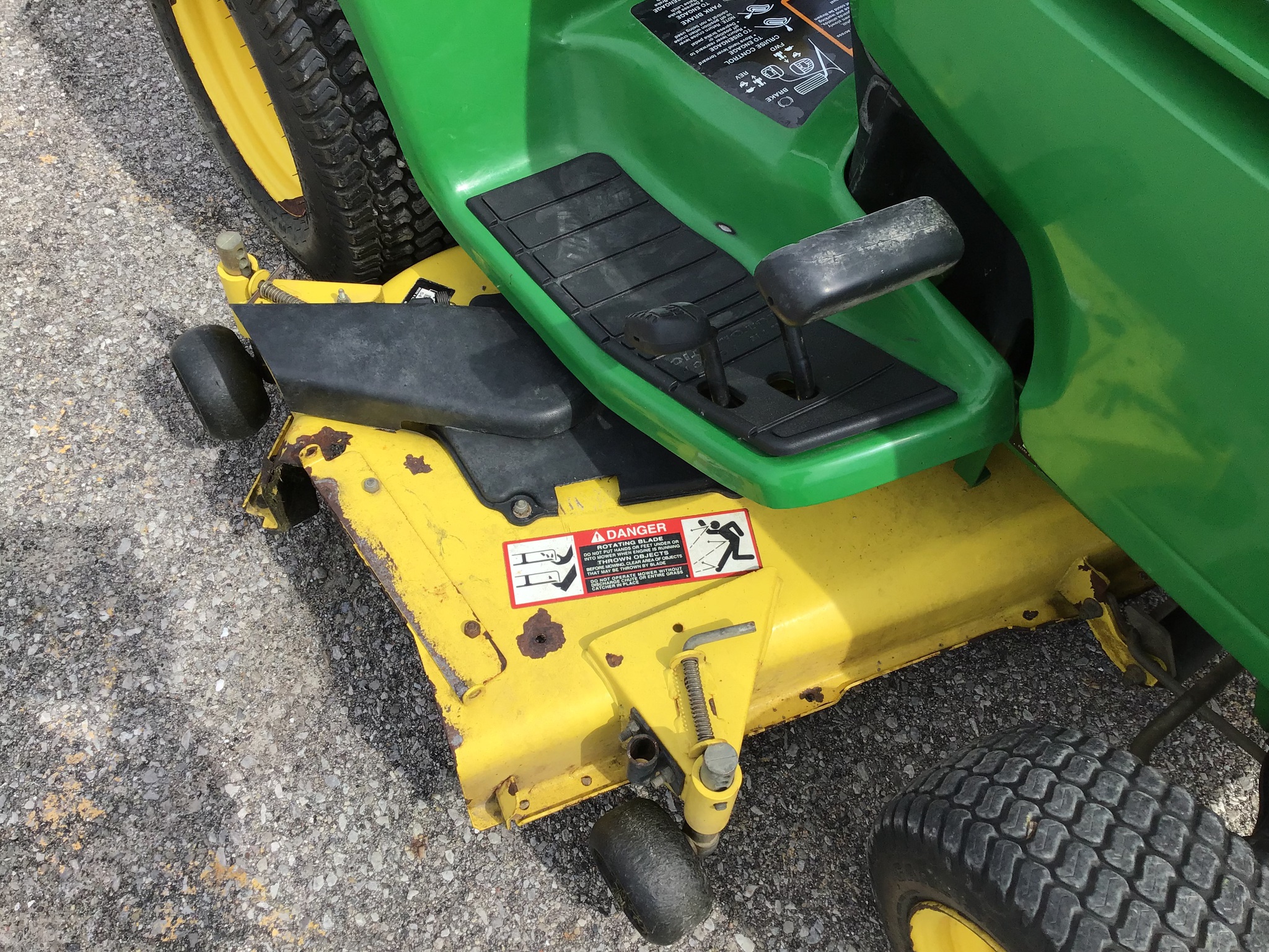 2003 John Deere GT245 Image 26