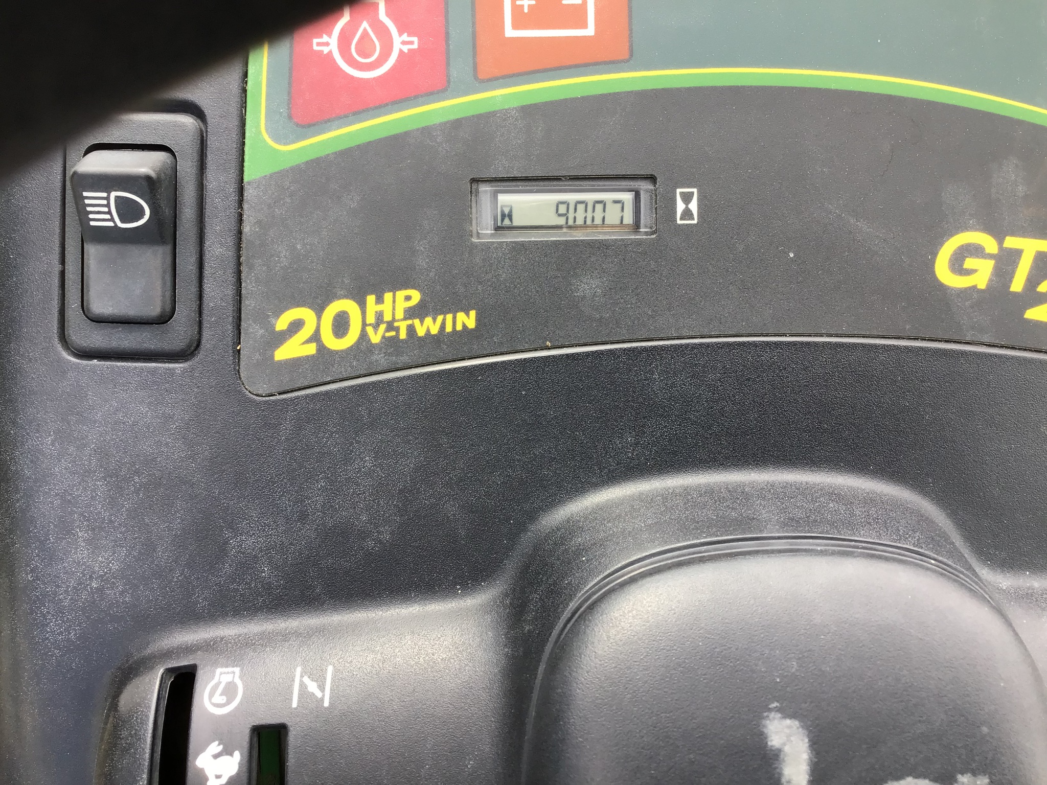 2003 John Deere GT245 Image 21