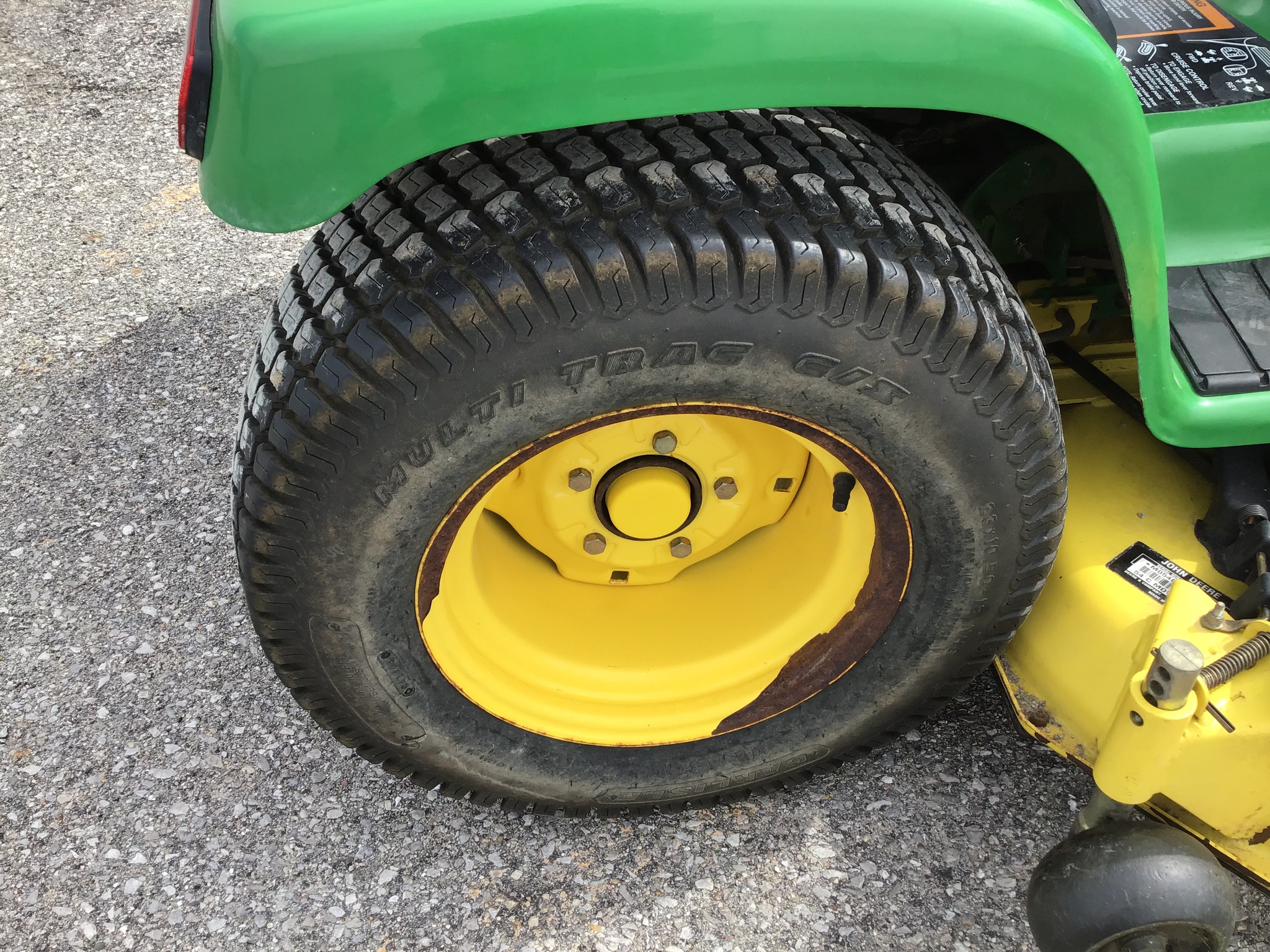 2003 John Deere GT245 Image 18
