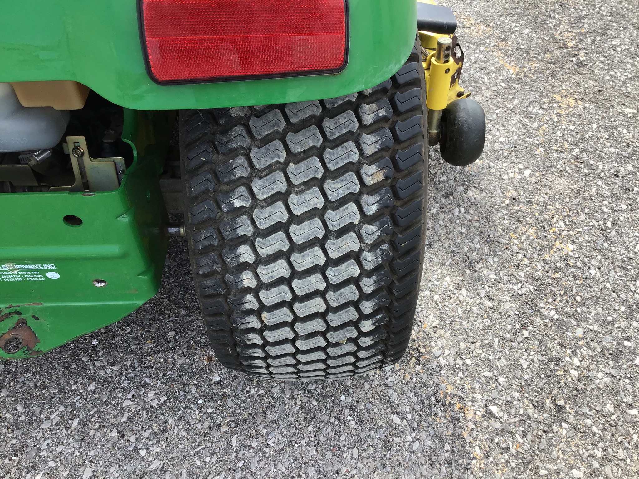 2003 John Deere GT245 Image 15
