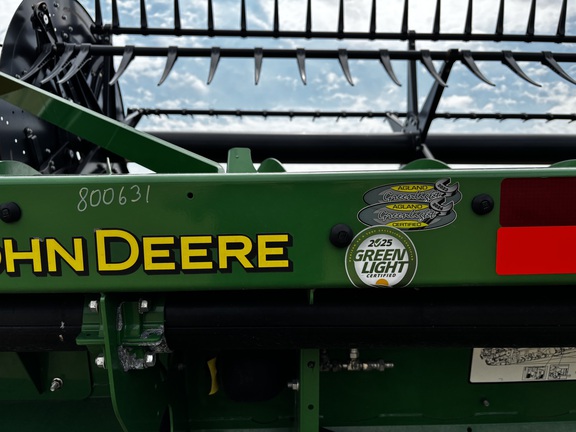 Used 2018 John Deere 640FD Combine Platforms at Horizon Ag & Turf in St. Paul, AB - Photo6