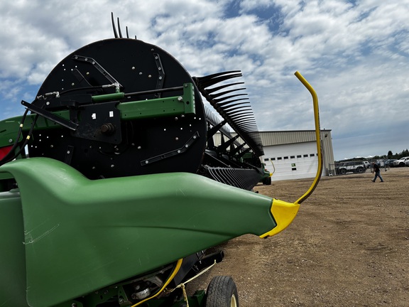 Used 2018 John Deere 640FD Combine Platforms at Horizon Ag & Turf in St. Paul, AB - Photo5
