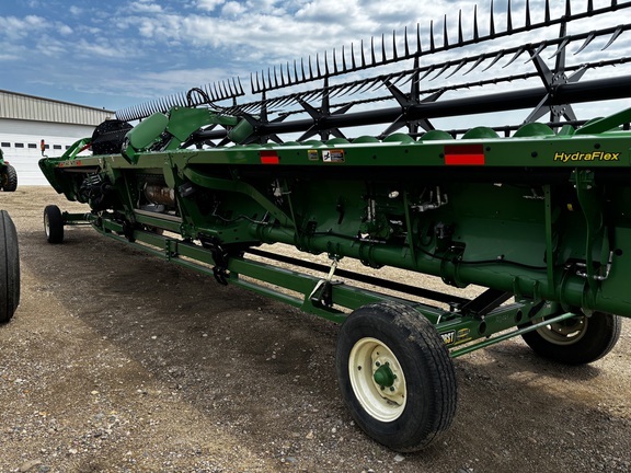 Used 2018 John Deere 640FD Combine Platforms at Horizon Ag & Turf in St. Paul, AB - Photo2