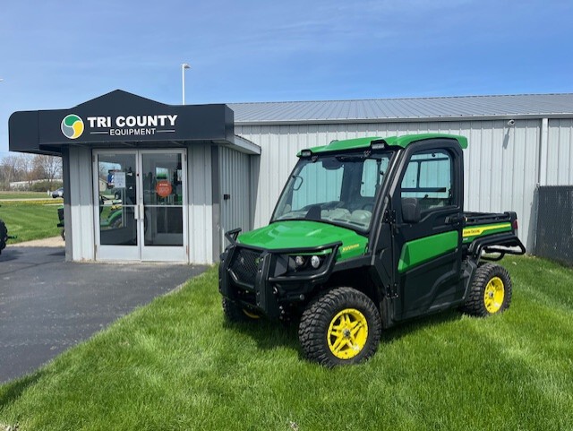 2024 John Deere XUV 835R Image 1