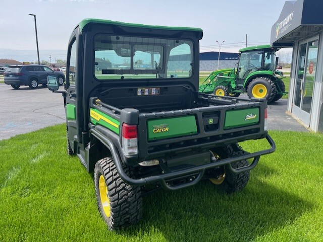 2024 John Deere XUV 835R Image 3