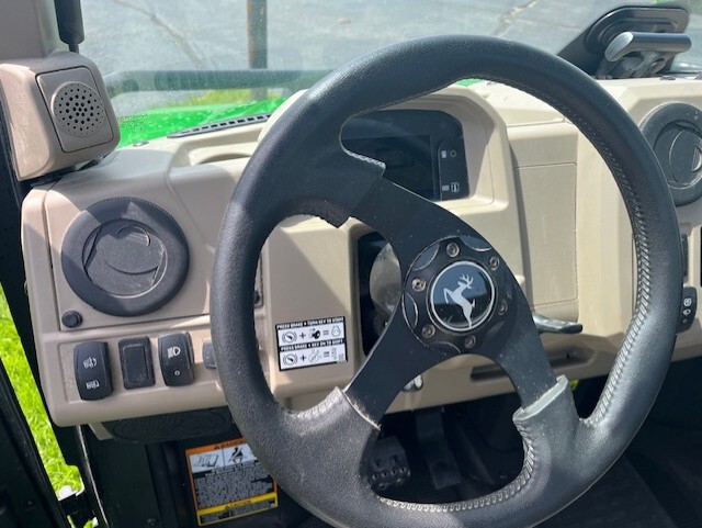 2024 John Deere XUV 835R Image 10