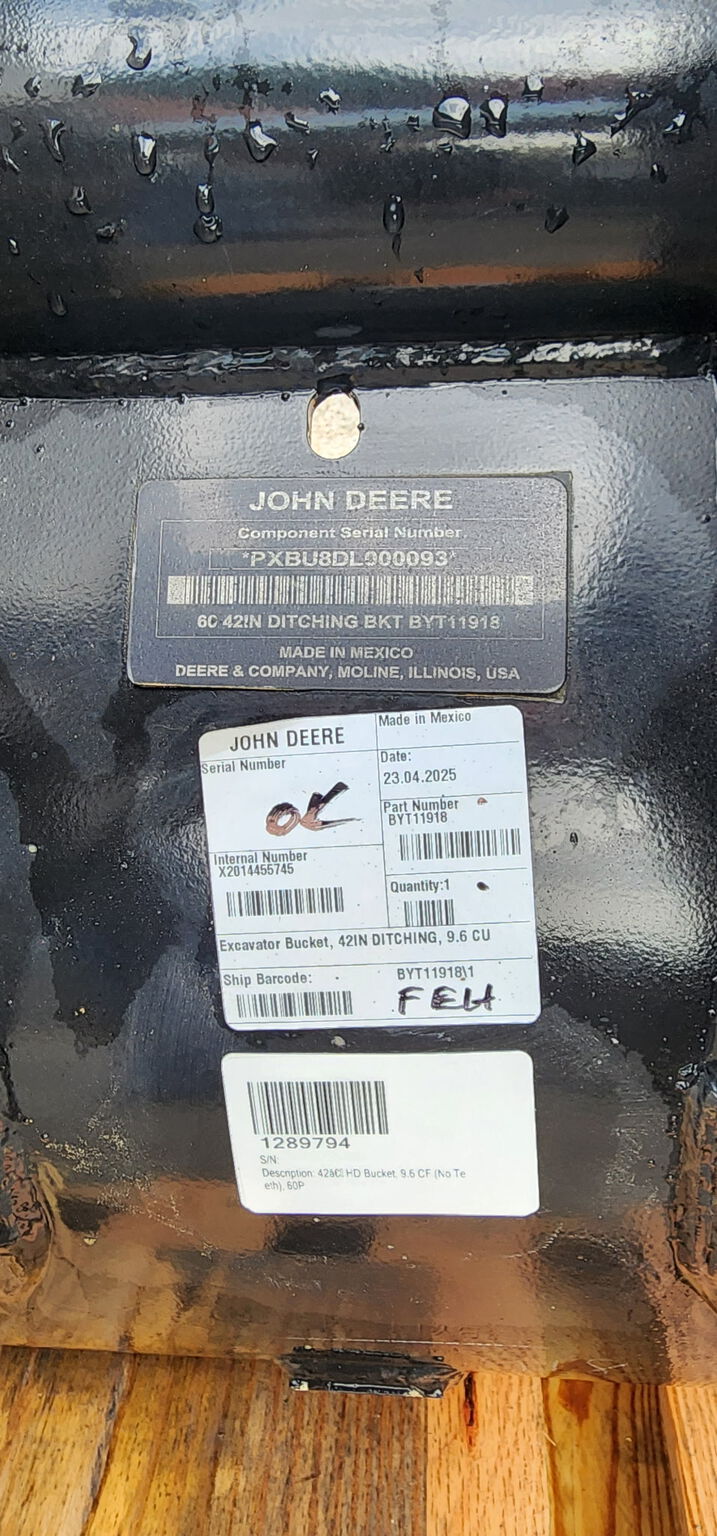 2025 John Deere BYT11918 42