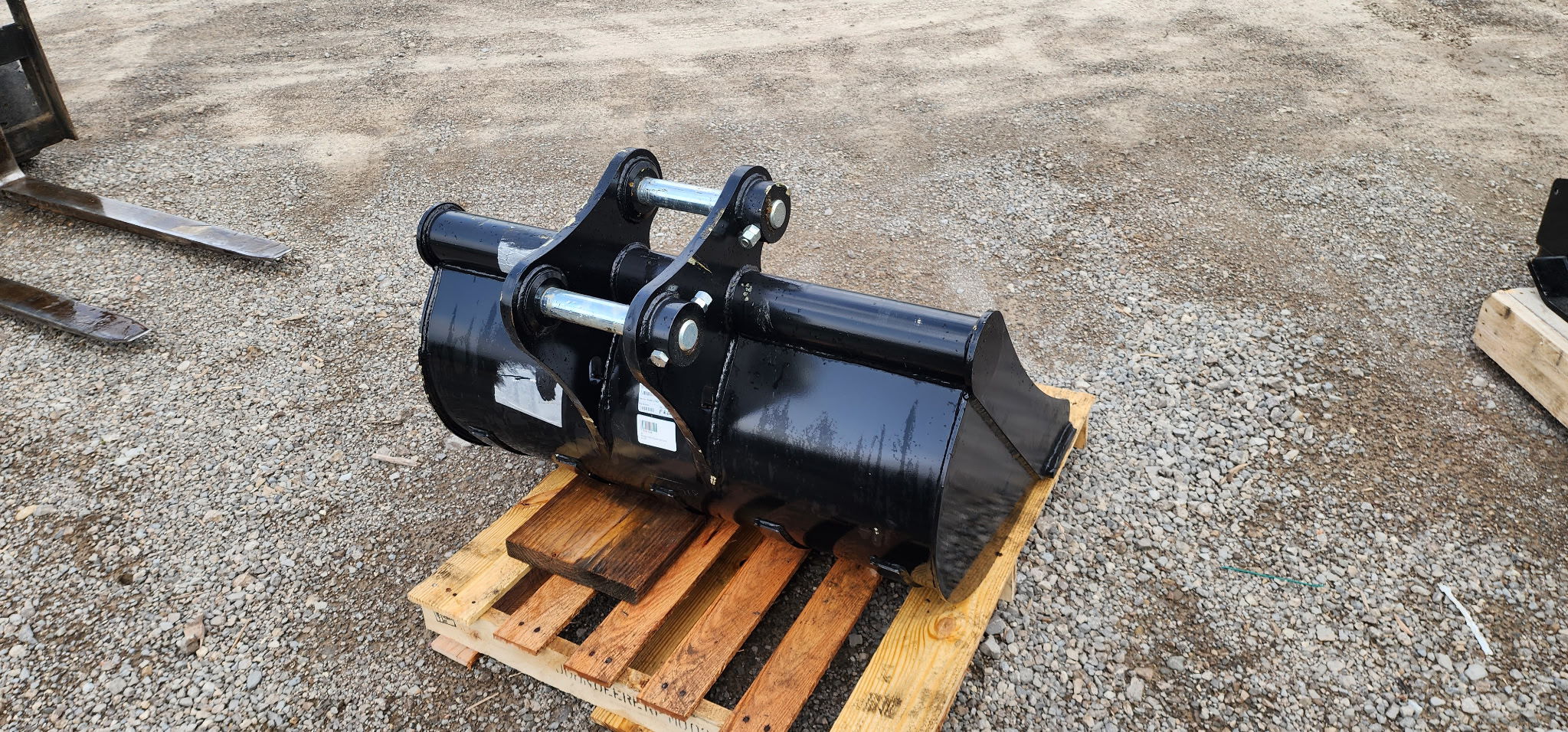 2025 John Deere BYT11918 42