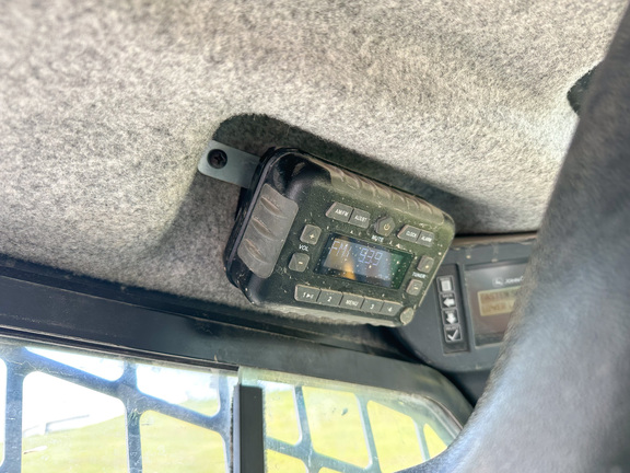 2021 John-Deere 325G