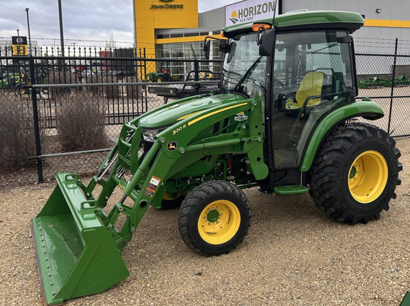  John Deere 3046R