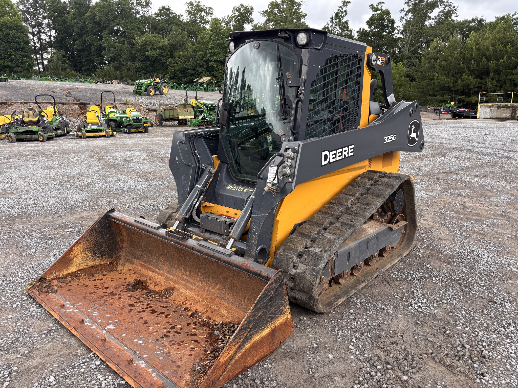 2023 John Deere 325G