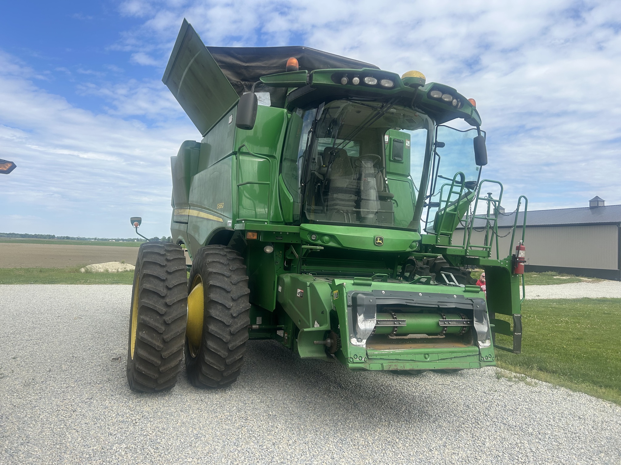 2017 John Deere S660 Image 10