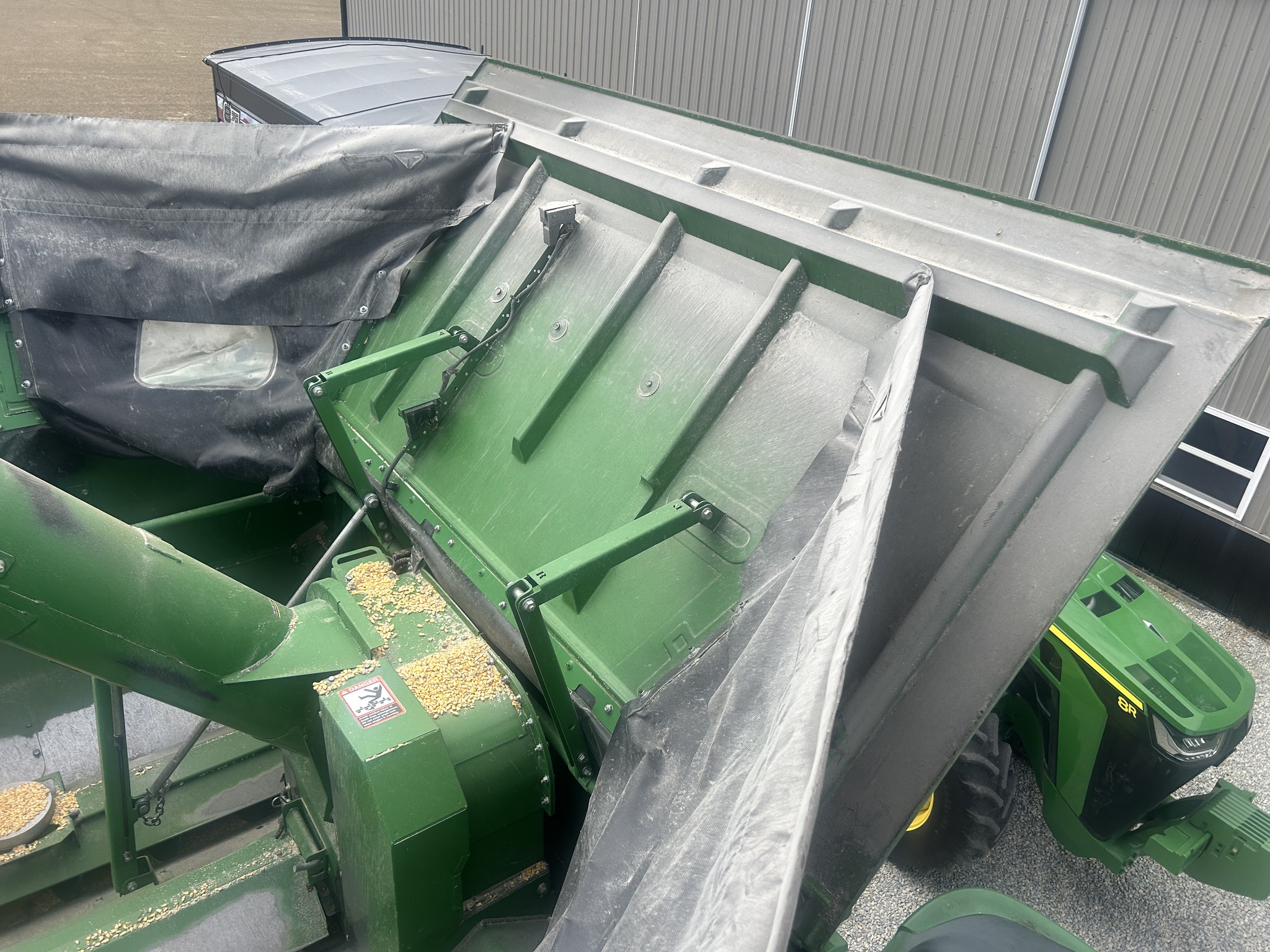 2017 John Deere S660 Image 6
