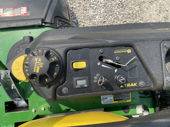 2022 John Deere Z735M