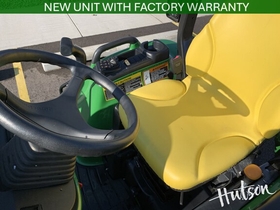Photo of 2025 John Deere 3046R