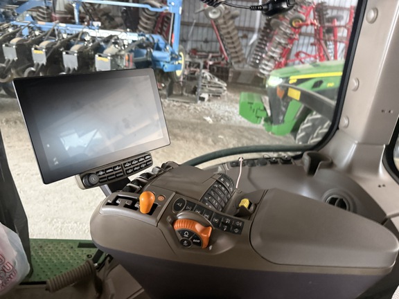 Photo of 2024 John Deere 8R 310