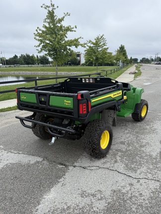 2025 John-Deere 4X2 GATOR
