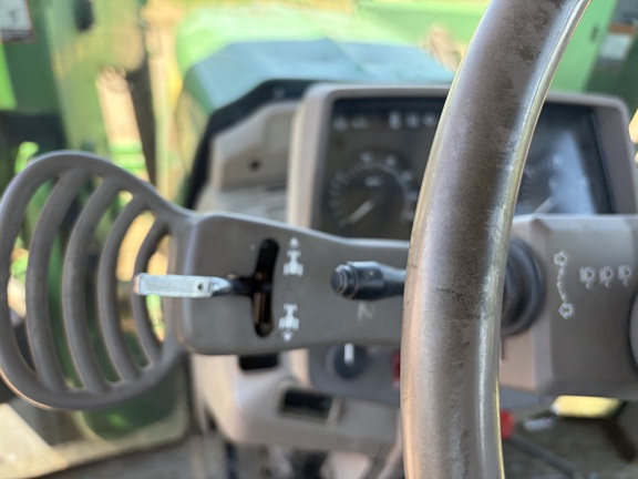 2008 John Deere 7330 (3rd thumbnail)