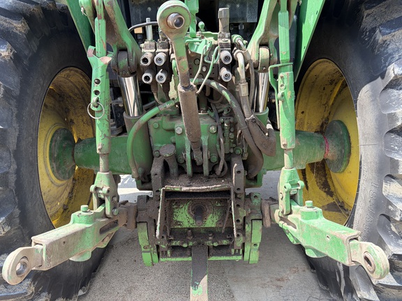 2008 John Deere 7330 (5th thumbnail)