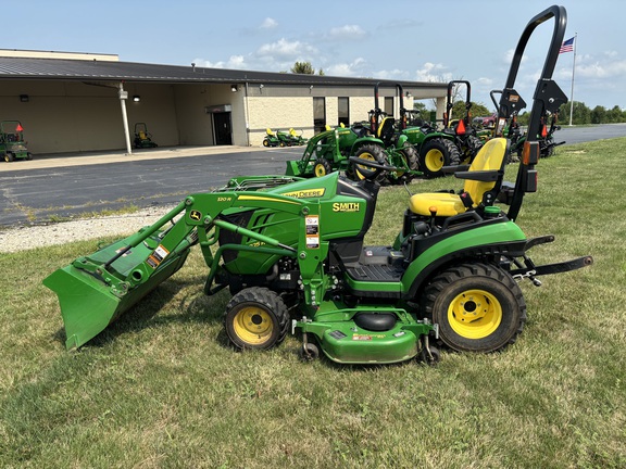 Used 2017 John Deere 1025R Compact Utility Tractors at Koenig Equipment in Oxford, OH - Photo3