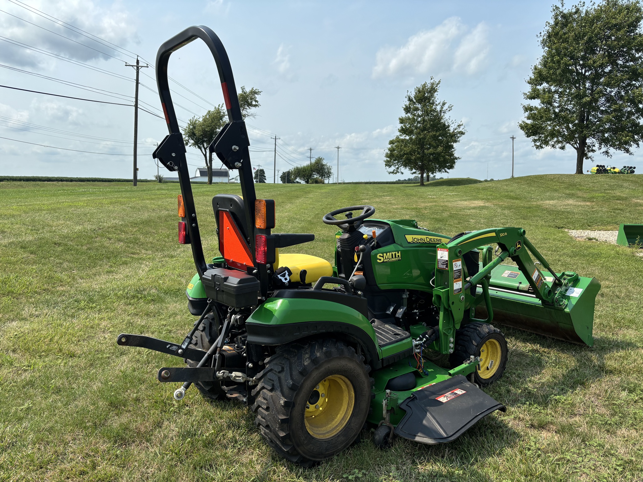 Used 2017 John Deere 1025R Compact Utility Tractors at Koenig Equipment in Oxford, OH - PhotoXL6