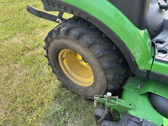 Used 2017 John Deere 1025R Compact Utility Tractors at Koenig Equipment in Oxford, OH - Photo9