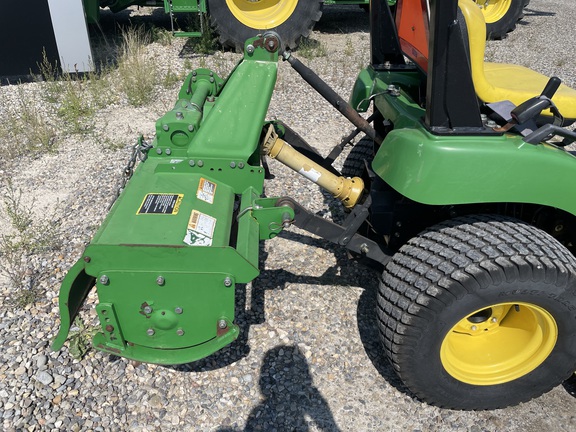2004 John Deere 2210
